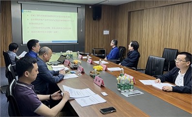 湖南省政協(xié)副主席、工商聯(lián)主席張健一行蒞臨進(jìn)芯電子指導(dǎo)工作